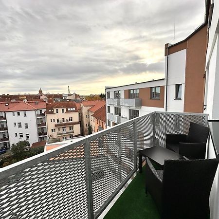 Sky Apartments 512 Plzen Ngoại thất bức ảnh